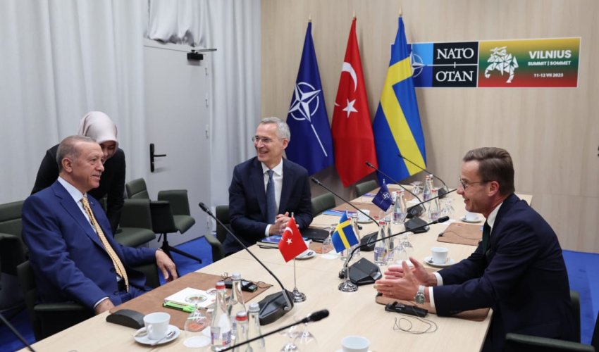 Ərdoğan Stoltenberq və İsveç Baş Naziri ilə üçtərəfli görüş keçirib