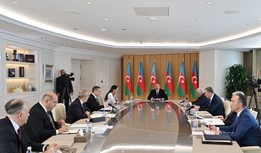 Prezident müşavirə keçirib-Yenilənib
