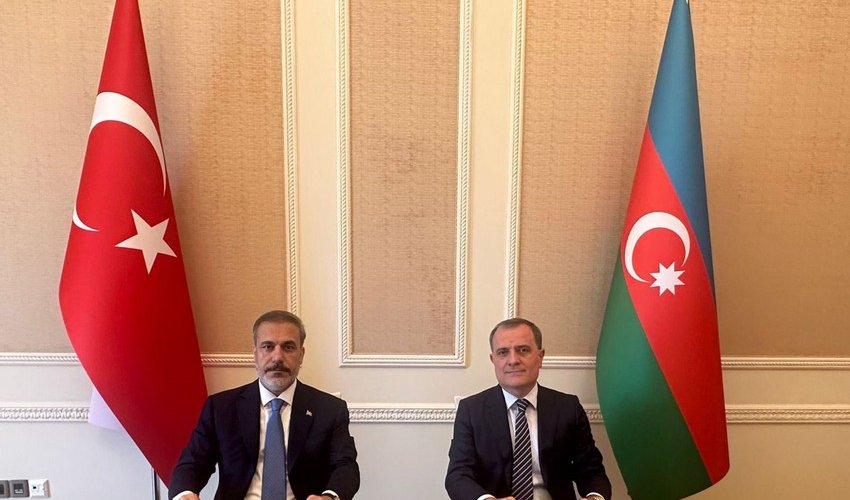 XİN nazirləri Zəngəzur dəhlizinin açılmasını müzakirə edib