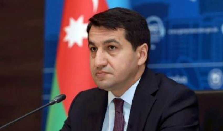Hikmət Hacıyev “Forbes”də müəllifini tənqid edib Hikmət Hacıyev “Forbes”də müəllifini tənqid edib