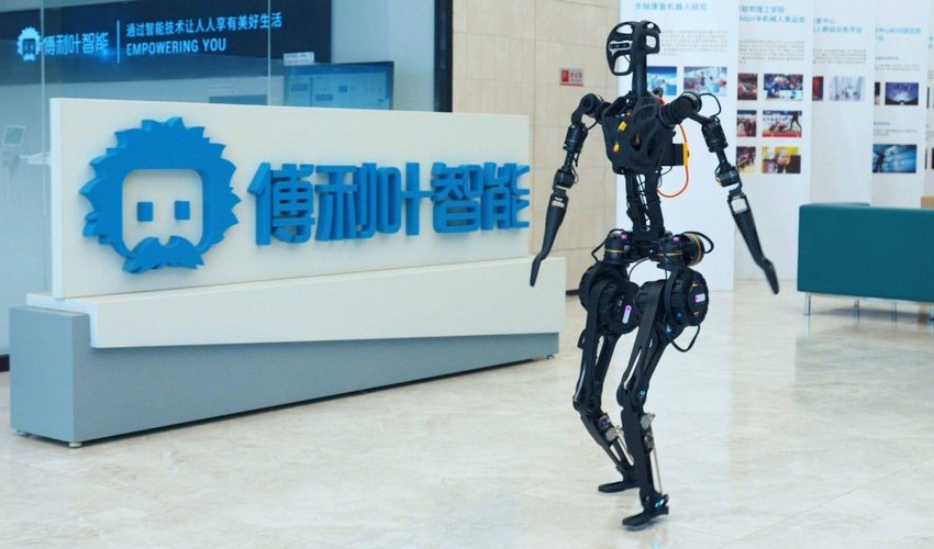 Çin süni intellektə malik ilk humanoid robot hazırlayır