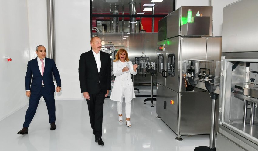 Əliyev Bakıda “Diamed” dərman istehsalı zavodunun açılışında iştirak edib