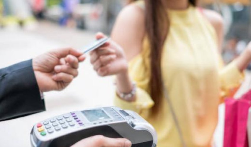 Azərbaycanda banklar pos-terminalların sayını 4% artırıb