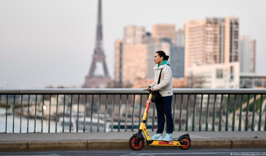 Paris Avropada elektrikli skuterlərin icarəsini yasaqlayan ilk şəhər olacaq