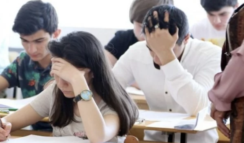 Keçid balları niyə hər il daha da enir ? - Ekspert Keçid balları niyə hər il daha da enir ? - Ekspert