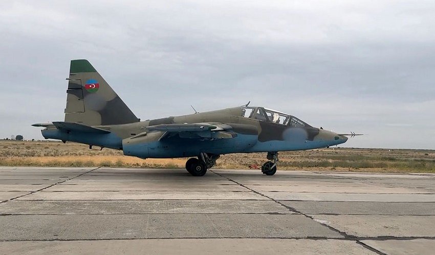 Военная авиационная техника Азербайджана выполнила тренировочные полеты Военная авиационная техника Азербайджана выполнила тренировочные полеты