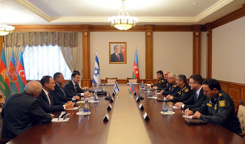 Azərbaycan və İsrail müdafiə sahəsində əməkdaşlığı müzakirə edib Azərbaycan və İsrail müdafiə sahəsində əməkdaşlığı müzakirə edib