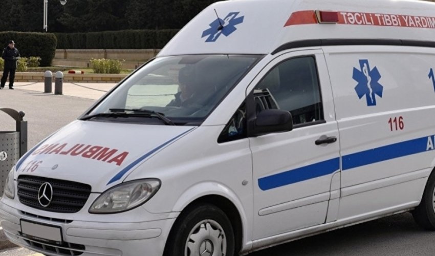 Sabirabadda təcili tibbi yardım avtomobili qəzaya uğrayıb, xəsarət alanlar var Sabirabadda təcili tibbi yardım avtomobili qəzaya uğrayıb, xəsarət alanlar var