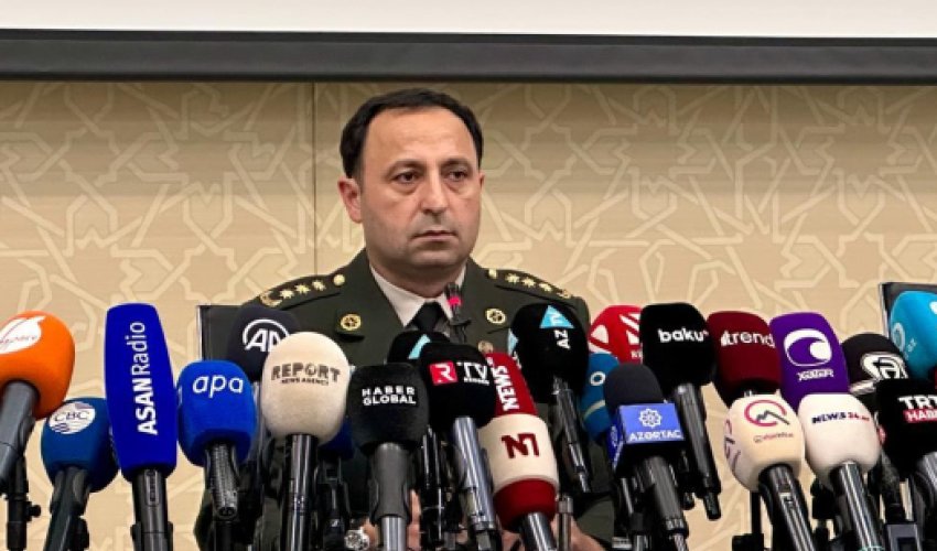 Азербайджан призывает армянские формирования сдаться Азербайджан призывает армянские формирования сдаться