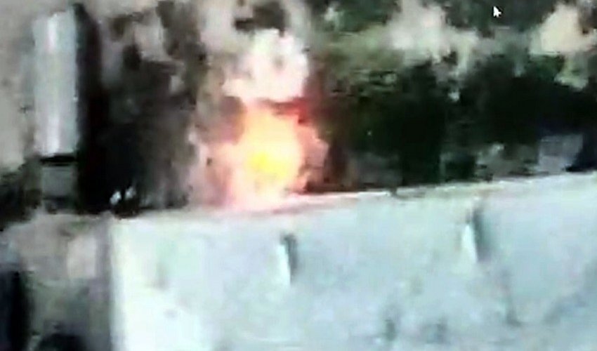 В Агдере армянское население массово сжигает дома В Агдере армянское население массово сжигает дома