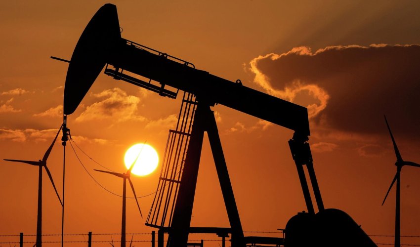 Цена азербайджанской нефти снизилась до 100 долларов Цена азербайджанской нефти снизилась до 100 долларов
