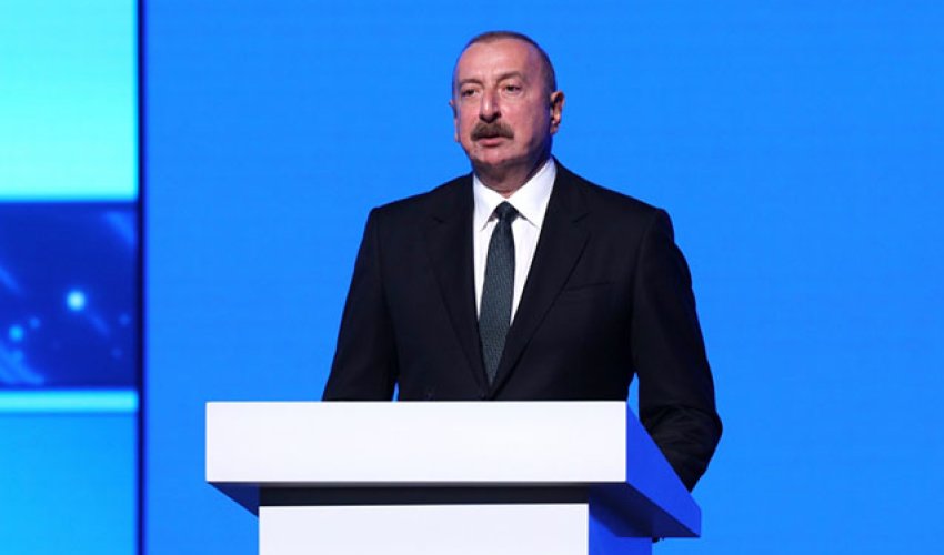 Prezident kosmik sənayeninin inkişafından danışıb Prezident kosmik sənayeninin inkişafından danışıb