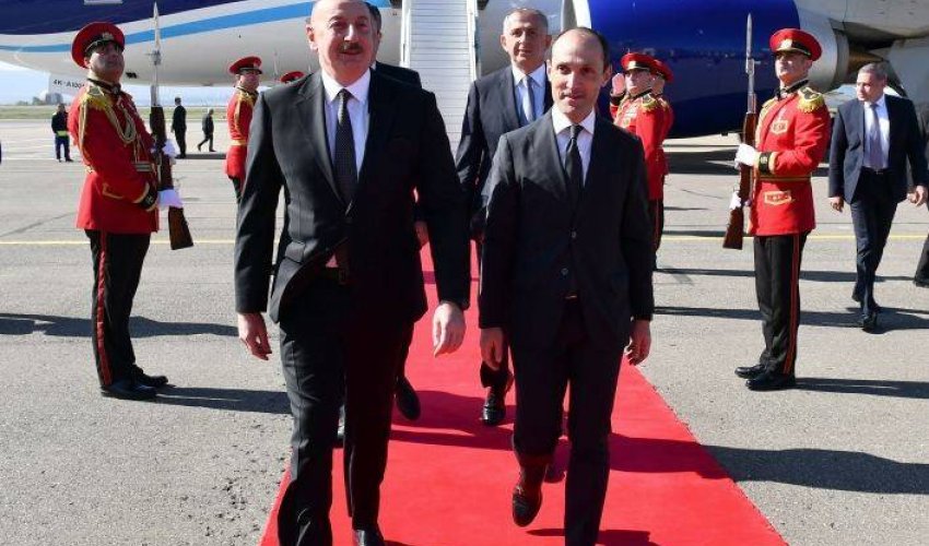 Prezident İlham Əliyev Gürcüstana işgüzar səfərə gəlib