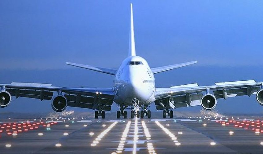 Azərbaycanda hava nəqliyyatı ilə sərnişin daşımaları 30 faizdən çox artıb Azərbaycanda hava nəqliyyatı ilə sərnişin daşımaları 30 faizdən çox artıb