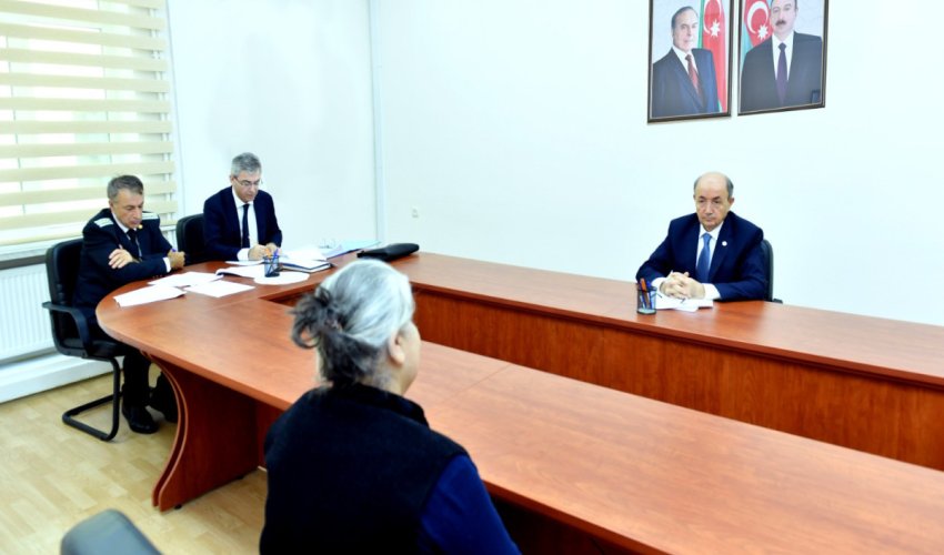 Ədliyyə naziri Şəkidə vətəndaşları qəbul edib