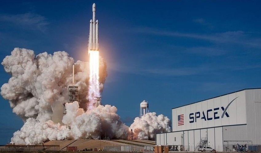 “SpaceX” raketi 23 “Starlink” peykini orbitə çıxarıb