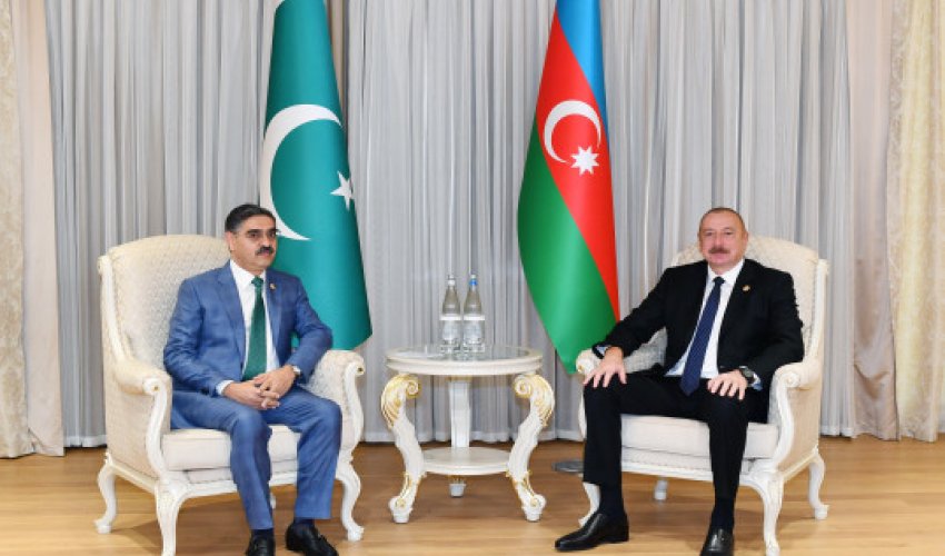 İlham Əliyev Daşkənddə Pakistanın Keçid Hökumətinin Baş naziri ilə görüşüb - YENİLƏNİB