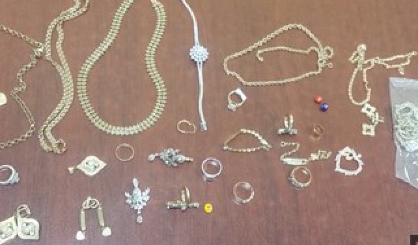 В Гяндже задержана женщина, подозреваемая в краже на сумму свыше 40 тысяча манатов В Гяндже задержана женщина, подозреваемая в краже на сумму свыше 40 тысяча манатов