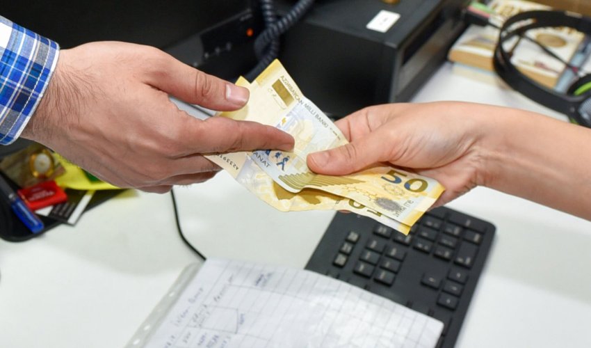 Nazir ünvanlı sosial yardımların verilməsindən danışıb Nazir ünvanlı sosial yardımların verilməsindən danışıb