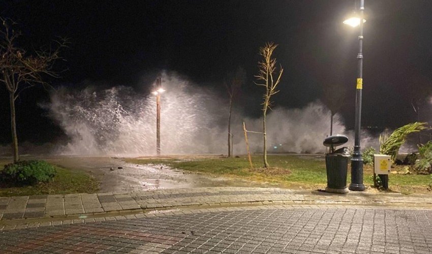 One killed in Istanbul due to hurricane One killed in Istanbul due to hurricane