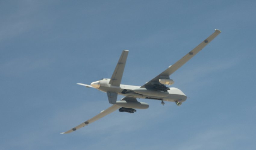 Американский корабль сбил беспилотник хуситов Американский корабль сбил беспилотник хуситов