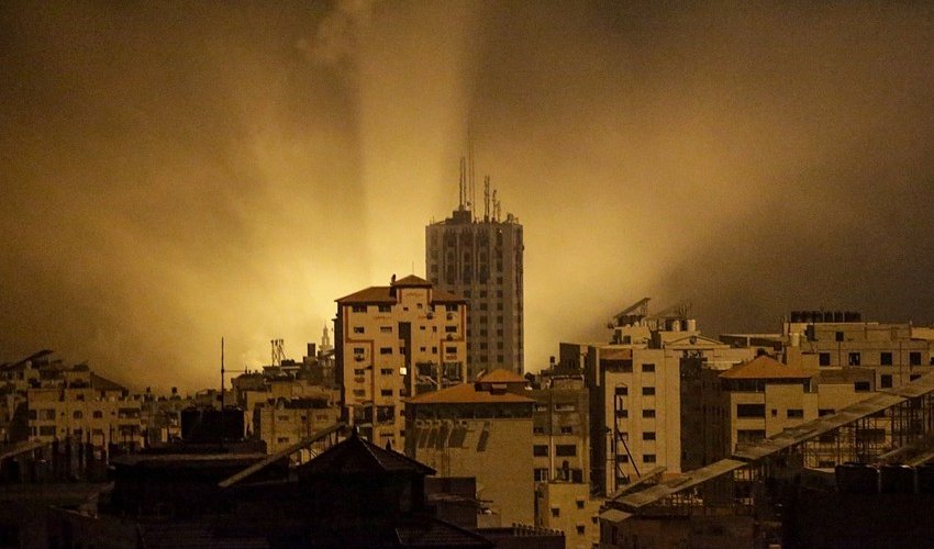 Israel and Hamas agree to extend truce in Gaza Israel and Hamas agree to extend truce in Gaza