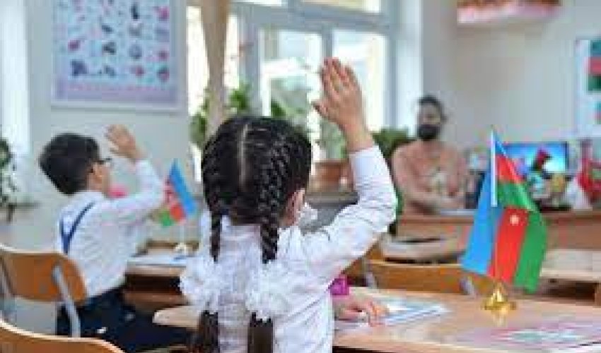 Təhsil naziri valideynləri uşaqlarını peyvənd etməyə çağırıb Təhsil naziri valideynləri uşaqlarını peyvənd etməyə çağırıb