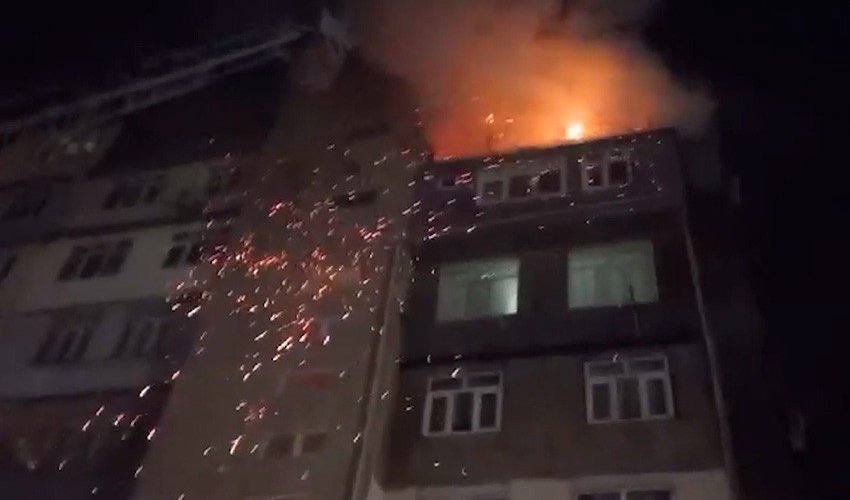 Bakıda yaşayış binasında yanğın olub, 15 nəfər təxliyə edilib Bakıda yaşayış binasında yanğın olub, 15 nəfər təxliyə edilib