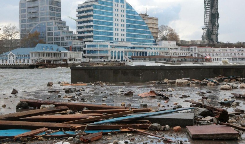 Crimean storm kills five, injures 12 Crimean storm kills five, injures 12