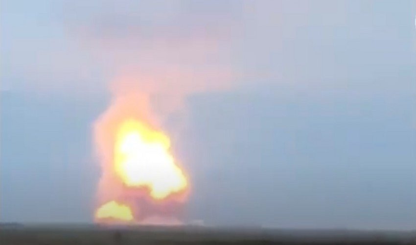 Blasts hit Russian military facilities in Crimea