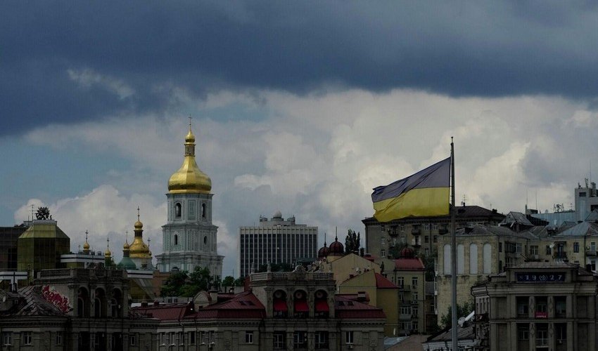 Series of explosions rock Kyiv, 4 injured Series of explosions rock Kyiv, 4 injured