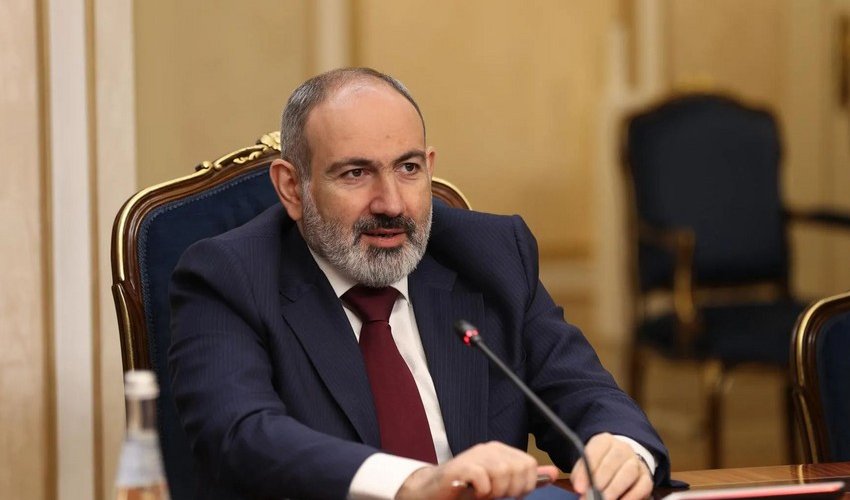 Nikol Pashinyan arrives in St. Petersburg