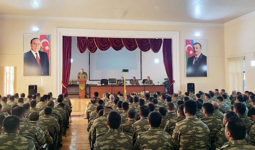 Azerbaijan Army holds meetings on summary of 2023