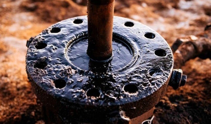 Azerbaijani oil price drops below $82