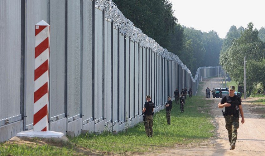 Poland calls on Germany to send troops to NATO's eastern border Poland calls on Germany to send troops to NATO's eastern border