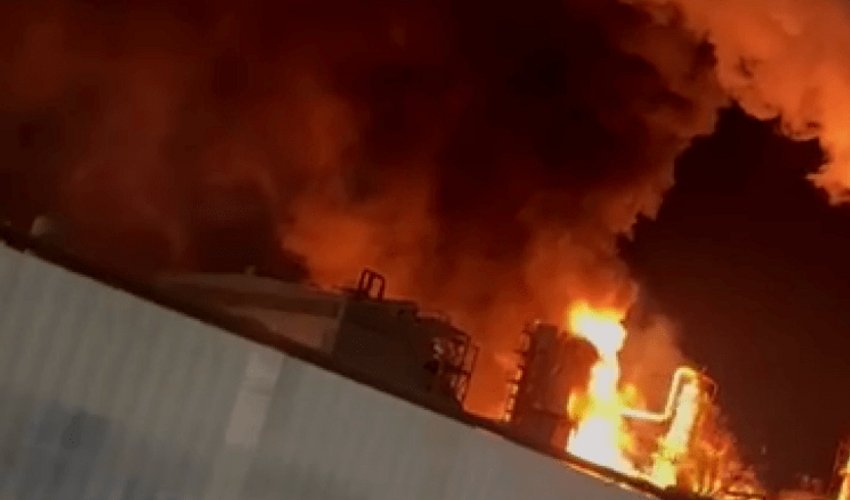 Oil refinery in southern Russia ablaze - news agencies quote officials Oil refinery in southern Russia ablaze - news agencies quote officials