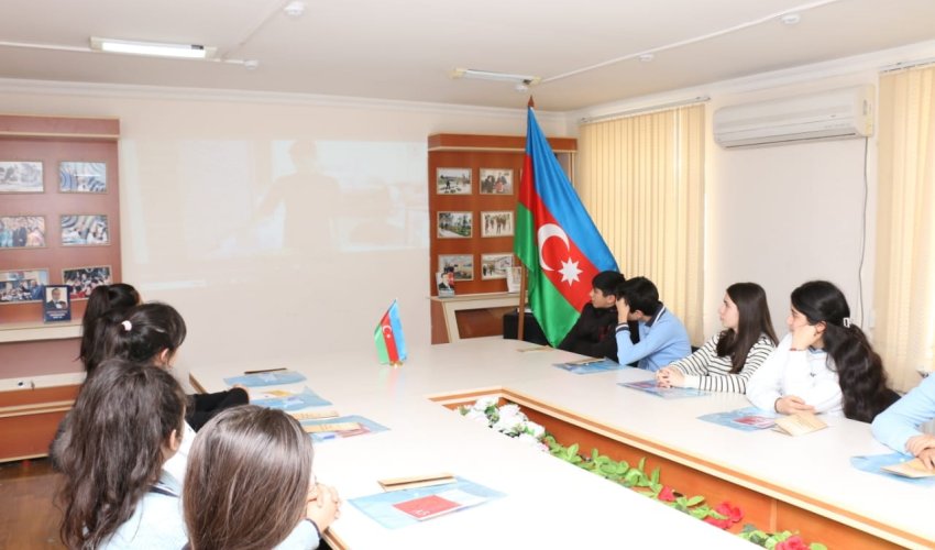 Məktəblilər peşə mərkəzində təhsil imkanları ilə tanış olub Məktəblilər peşə mərkəzində təhsil imkanları ilə tanış olub