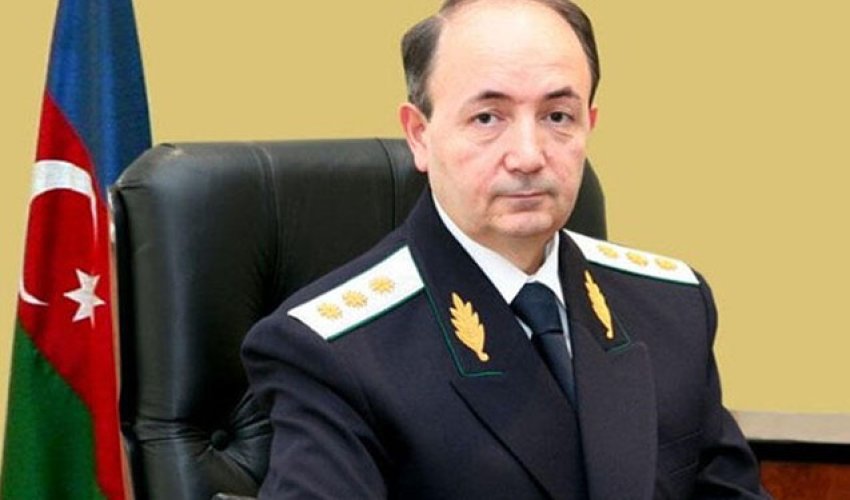 Prezident Fikrət Məmmədovla bağlı təqdimat verdi