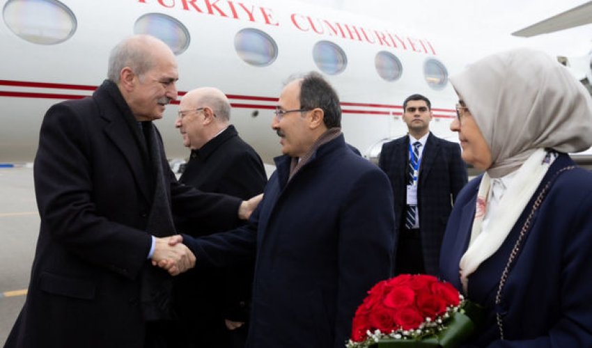 Numan Kurtulmuş Bakıya gəlib