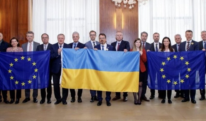Послы ЕС в Азербайджане выразили поддержку Украине в годовщину конфликта Послы ЕС в Азербайджане выразили поддержку Украине в годовщину конфликта