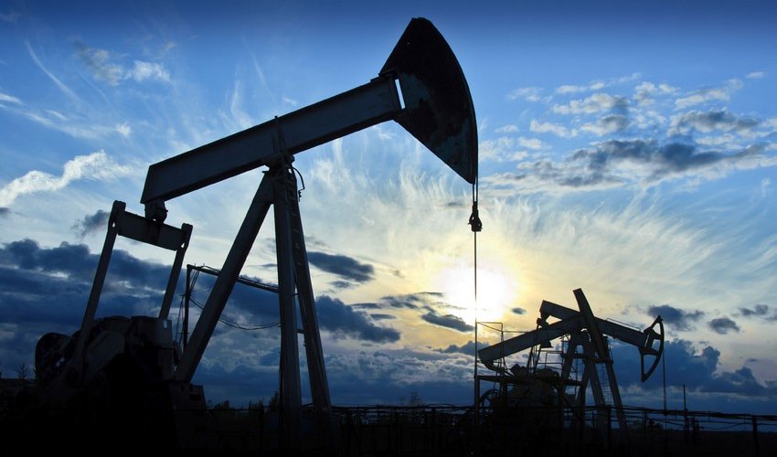 World oil prices fall after data on US crude oil reserves