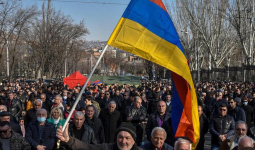 İrəvanda Paşinyanın istefası tələbi ilə mitinq keçiriləcək