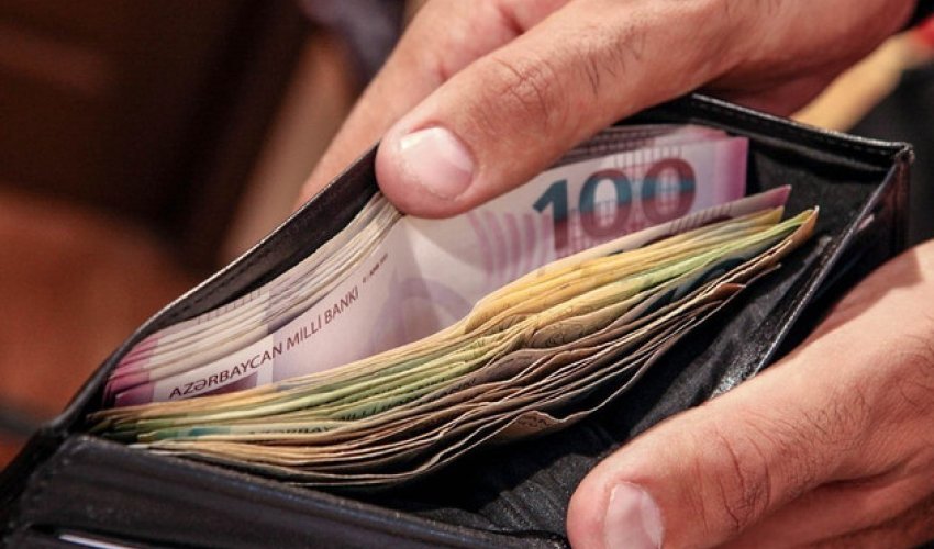 Ölkədə 1 ay ərzində orta aylıq əməkhaqqı nə qədər artıb? - Rəsmi 