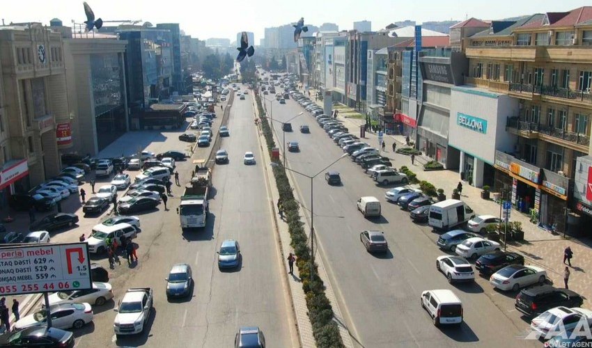 Bakının Əhməd Rəcəbli küçəsi təmir olunur