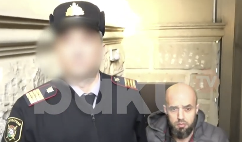 Sumqayıtda qızını qətlə yetirən atanın saxlanılma anı - VİDEO
