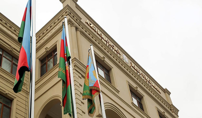 МО: Позиции азербайджанской армии были обстреляны 16 раз