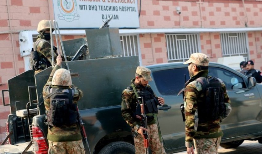 В Пакистане жертвами нападения боевиков стали 11 человек В Пакистане жертвами нападения боевиков стали 11 человек