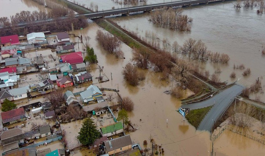 Qazaxıstanda daşqınlar nəticəsində 4,8 mindən çox ev su altında qalıb