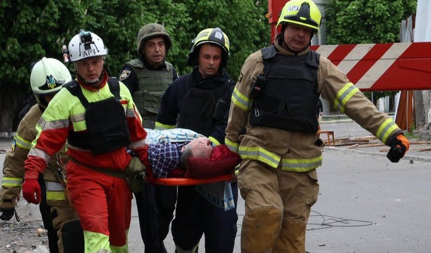 6 killed, 2 injured in Russian missile attack on Ukraine 6 killed, 2 injured in Russian missile attack on Ukraine