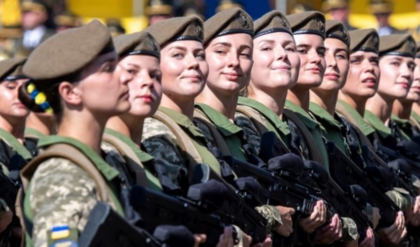 Number of women serving in Ukrainian army revealed
